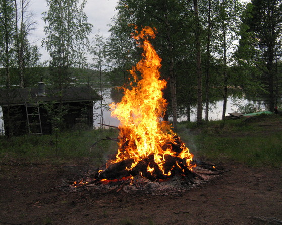 https://www.heikki-valisuo.fi/kuva/templates/xml/francais/Photos-de-Laponie/IMG_3795.JPG